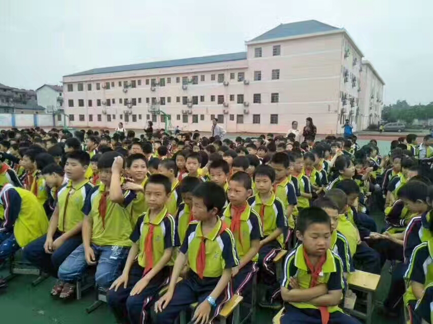 艾咪天使產品質量好 經常選擇他們的服裝