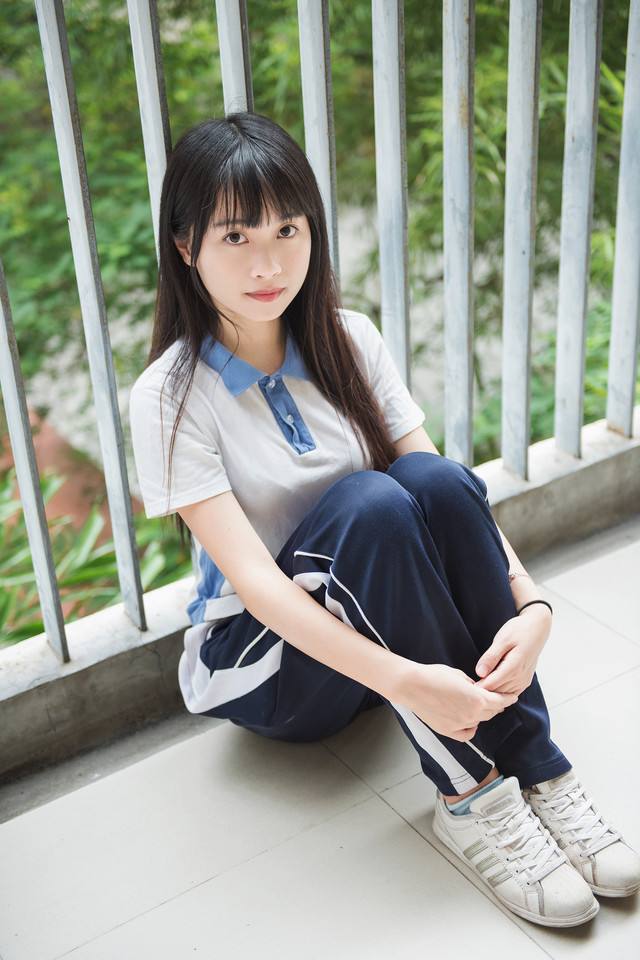 美女校服