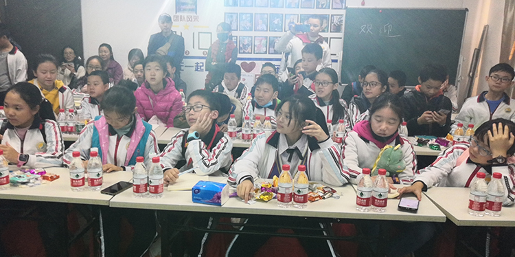 南城陽光第三小學校服學習課堂
